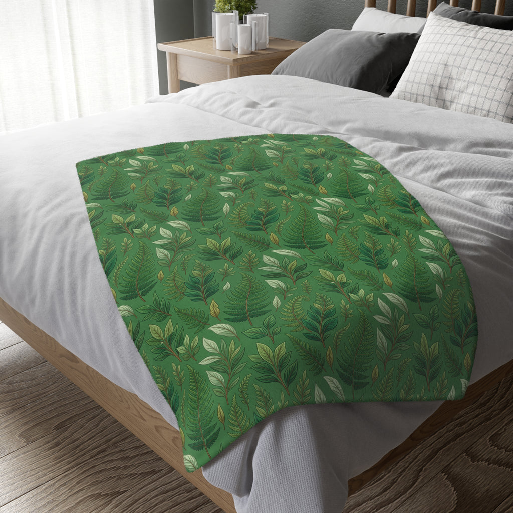 Green Leaf Pattern Velveteen Blanket – Reversible Forest Foliage Throw